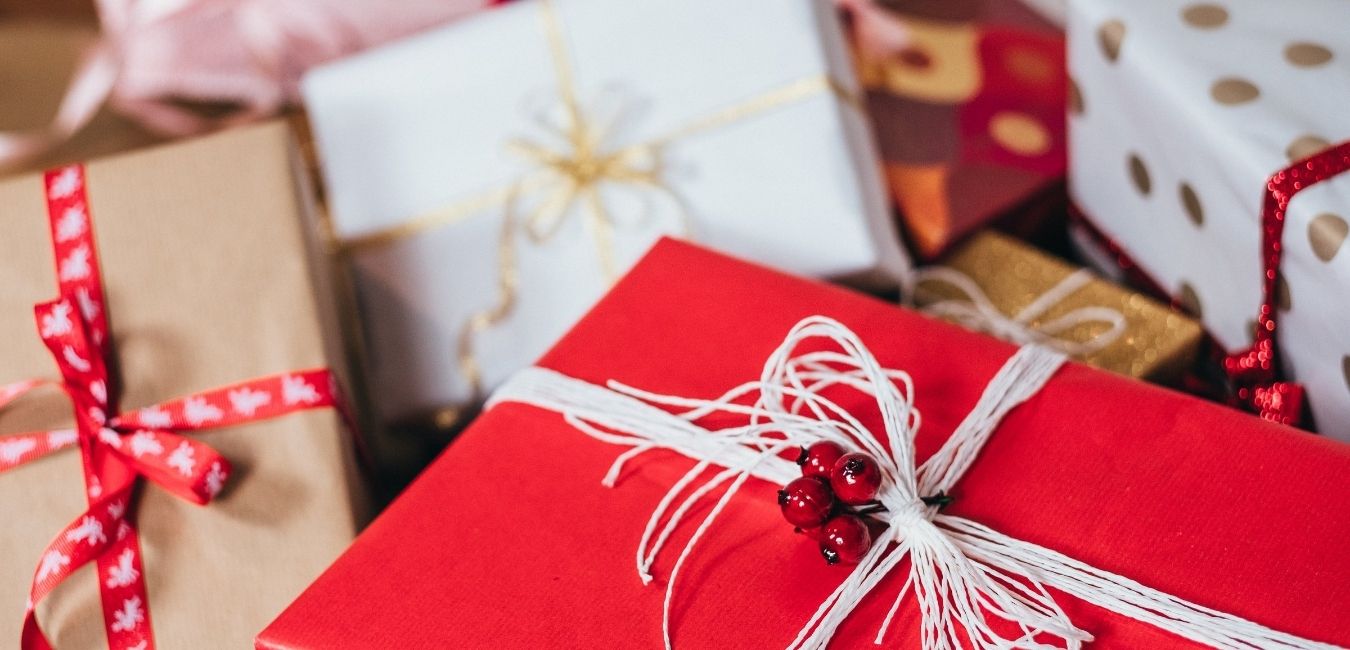 Comment organiser un « Secret Santa » tout simple au bureau